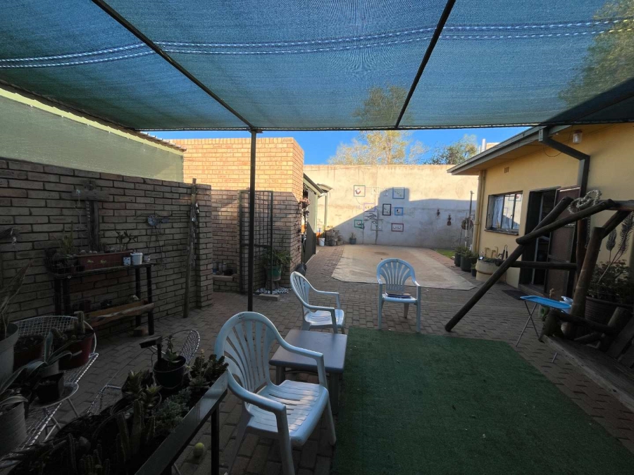 5 Bedroom Property for Sale in Die Rand Northern Cape